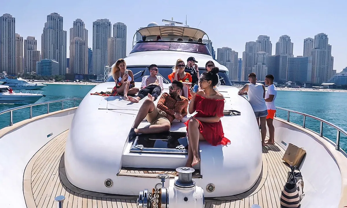Set Sail for Splendor: Our Unforgettable Luxury Yacht Cruise Review in Dubai!