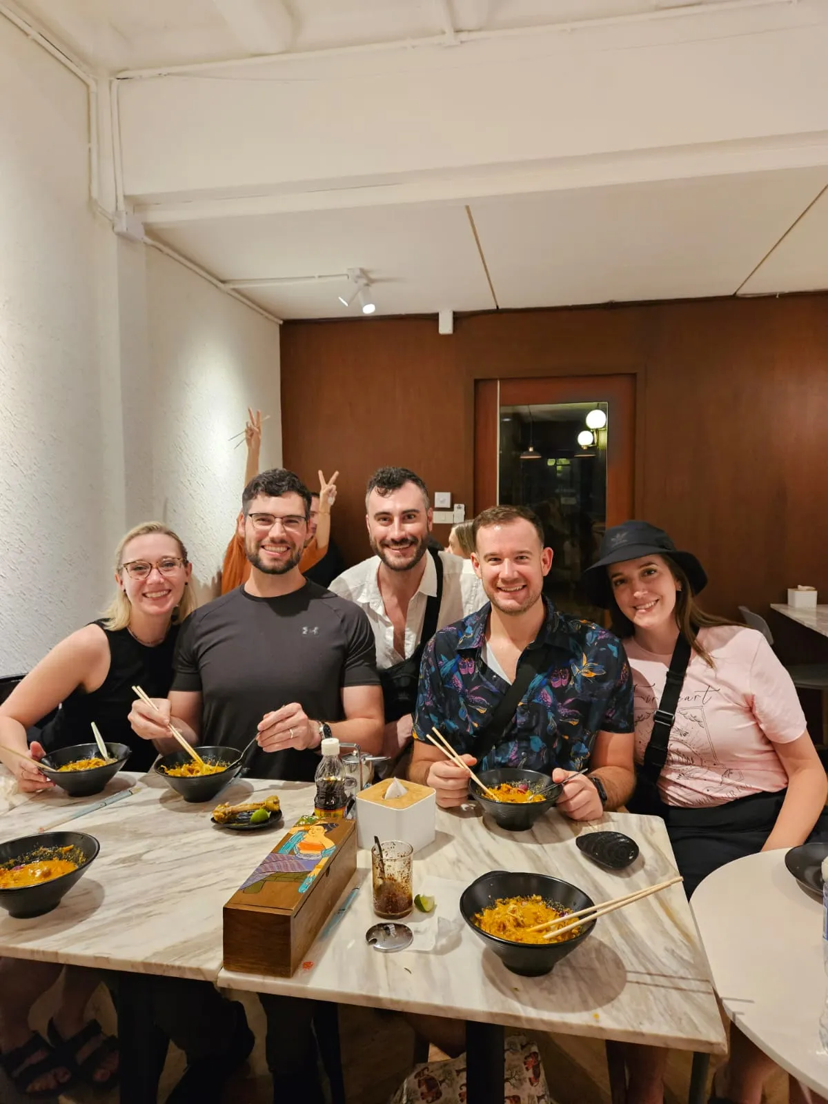 品味深夜：为什么山燕午夜美食之旅是曼谷终极烹饪冒险