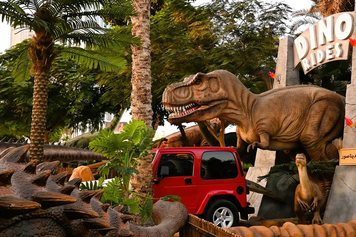Dubai Garden Glow: A Dazzling Family Adventure You Can't Miss!