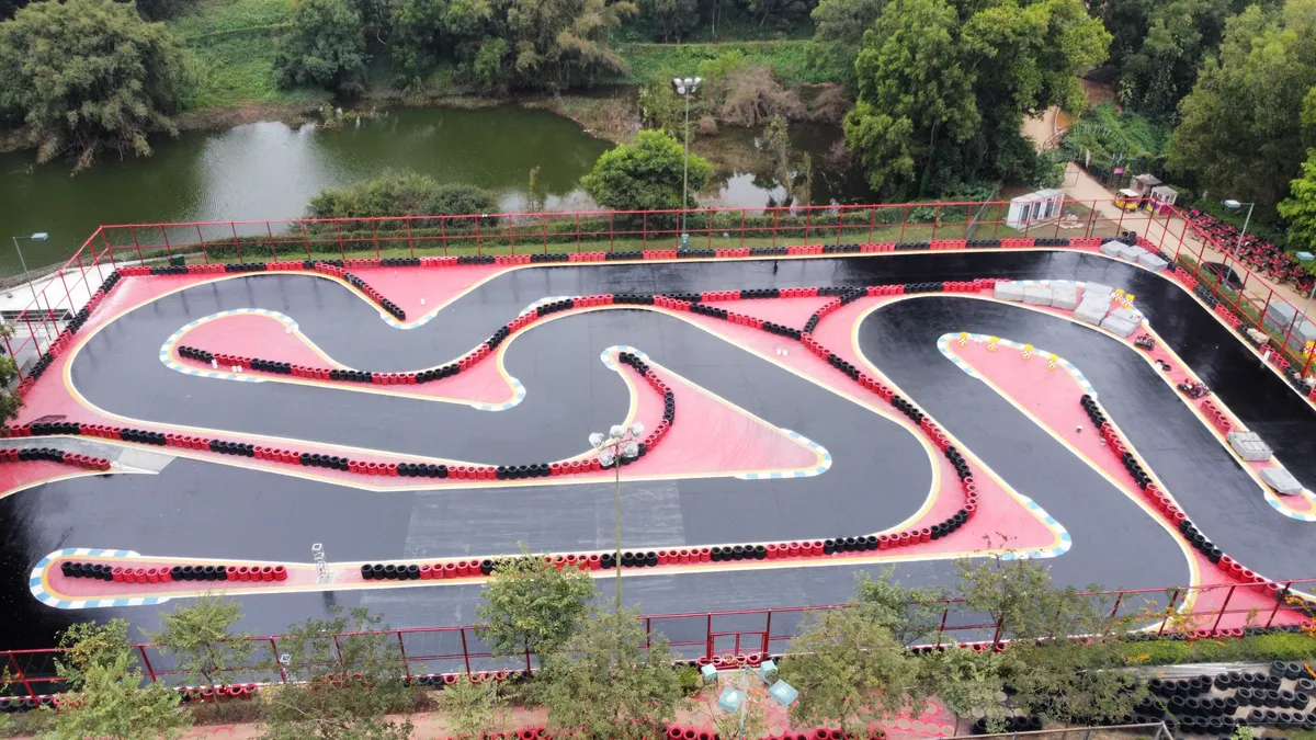 Adrenalinrausch in Shenzhen: Reifenquietschen bei Piao Ka E-Tribe Go-Karting