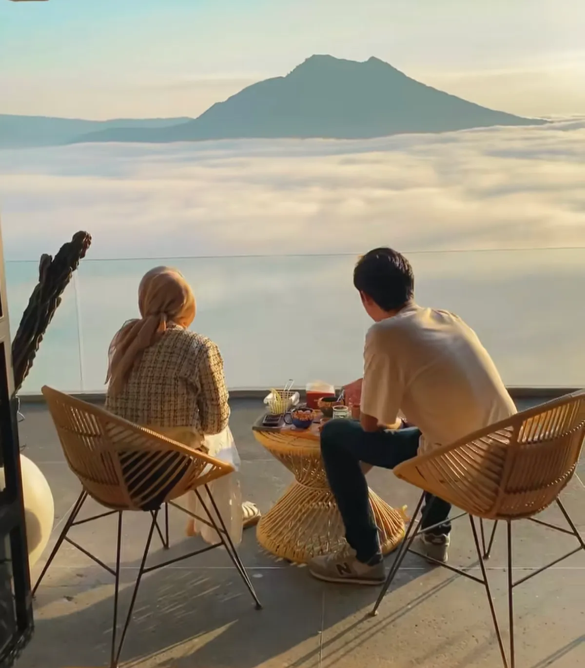 Enjoy your brunch from one of the best Kintamani Cafes with stunning Batur Caldera view